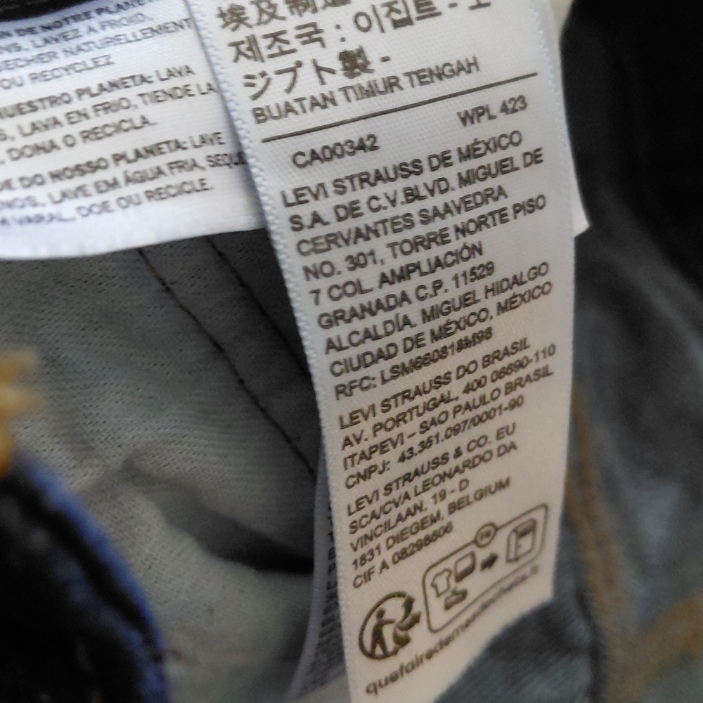 Dark Levi 501 Blue Jeans - Picture 5 of 10